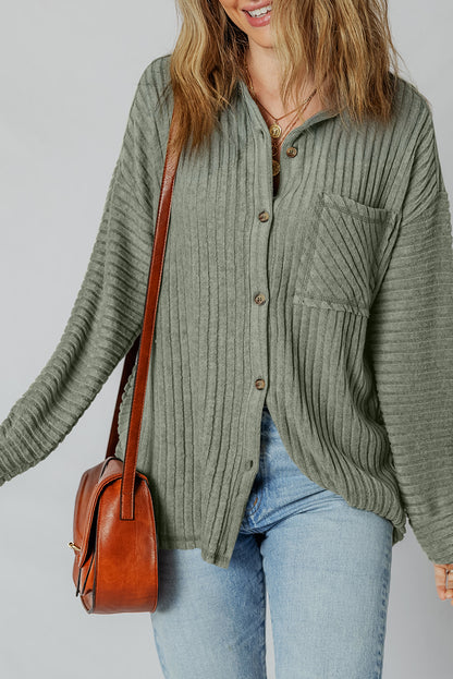 Chaqueta camisa Mist Green térmica acanalada con textura, hombros caídos y botones