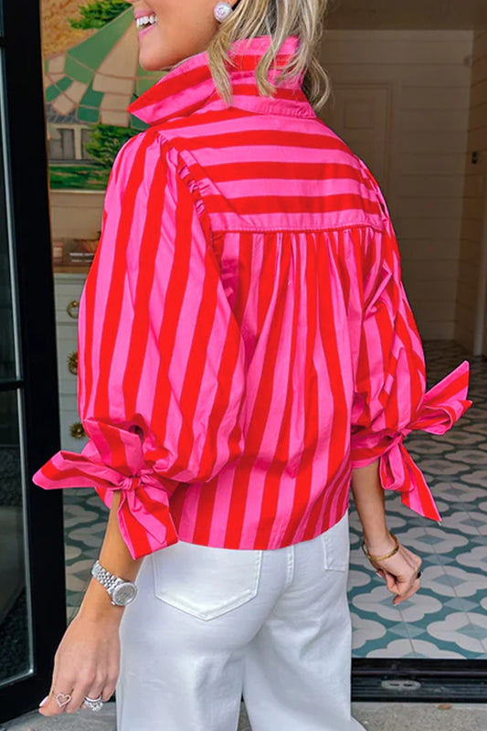 Camisa de mujer con botones, manga abullonada y raya roja