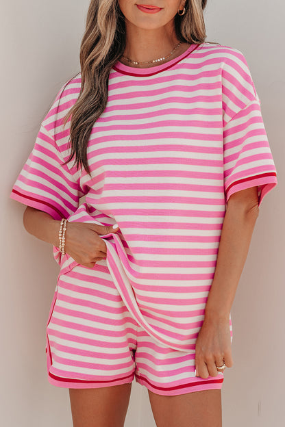 Top de manga corta con ribete en contraste de rayas rosas y shorts sueltos, conjunto casual de 2 piezas