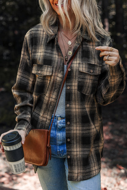 Camisa tipo chaqueta cepillada con doble bolsillo y estampado retro a cuadros multicolor