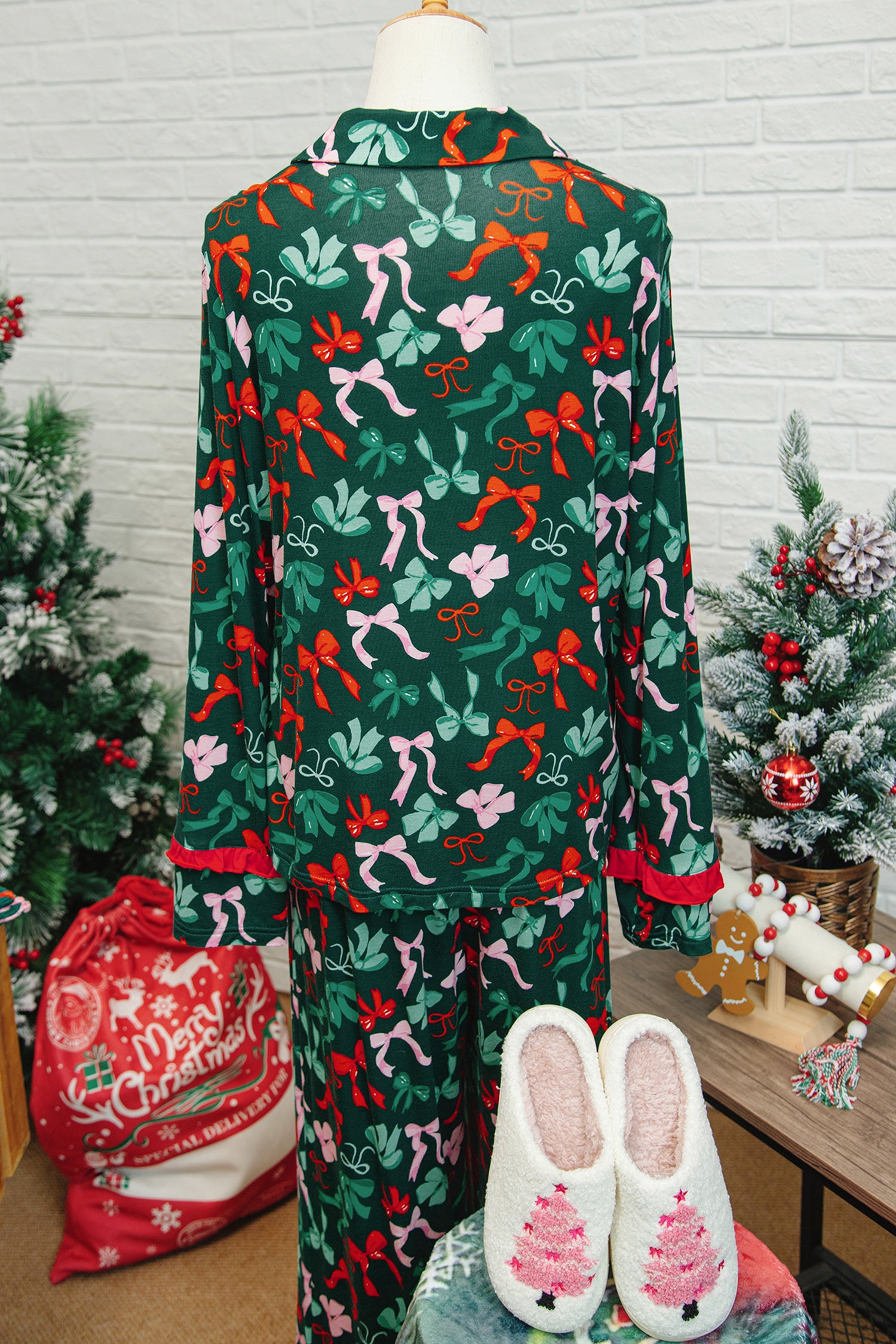 Green Festive Bow Print 2pcs Pajama Pant Set - Snoopy's Closet