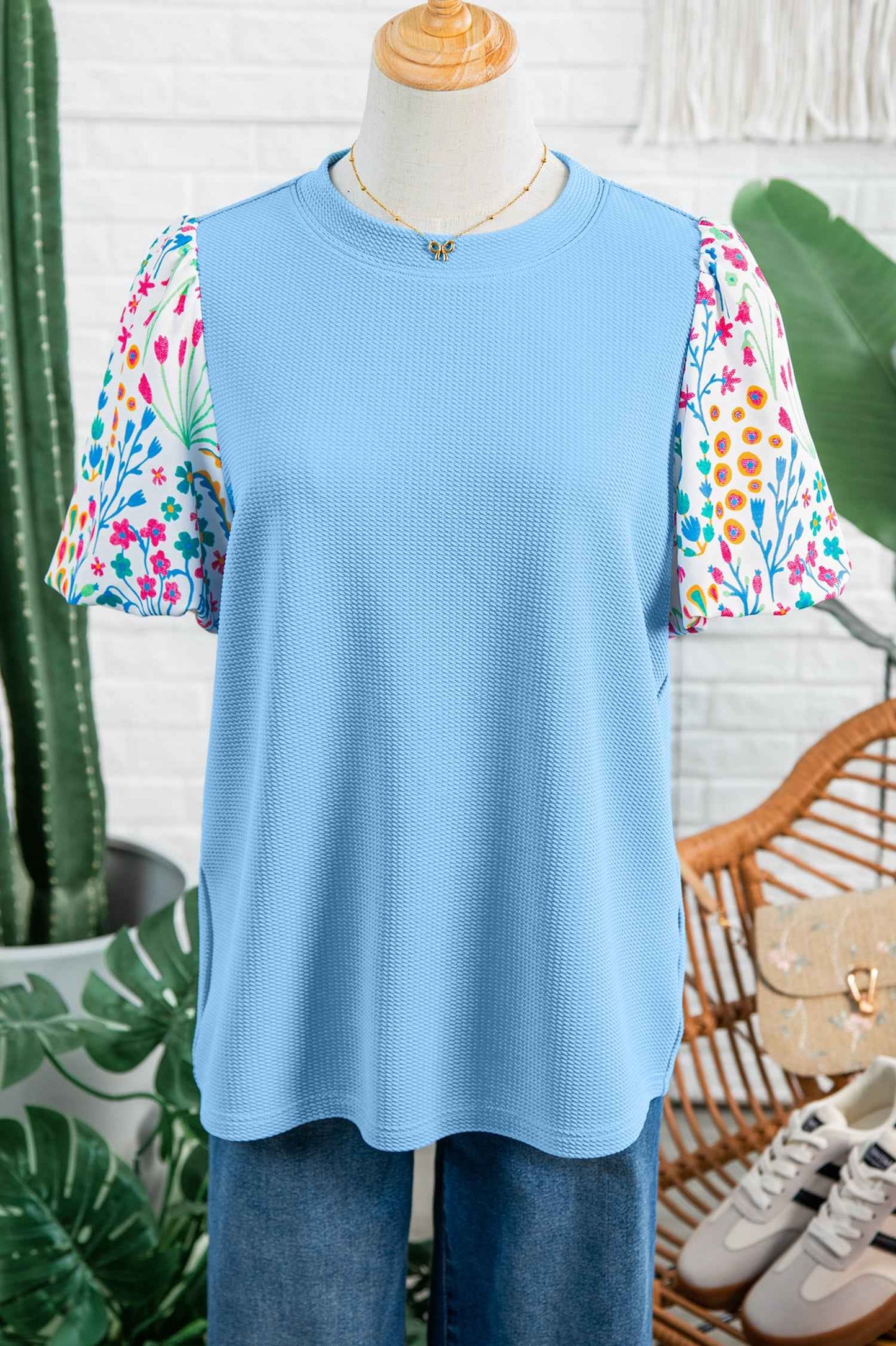 Pink Round Neck Textured Contrast Floral Bubble Sleeve Blouse