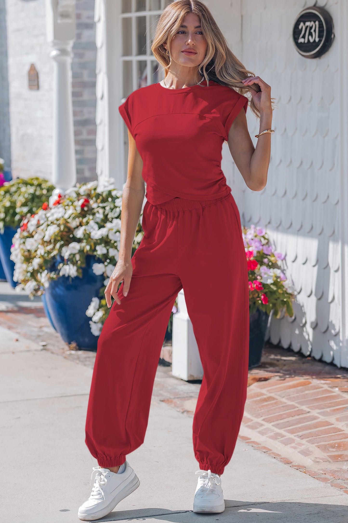 Racing Red Solid Color Cropped Tank Top and Jogger Pants Set - Snoopy's Closet