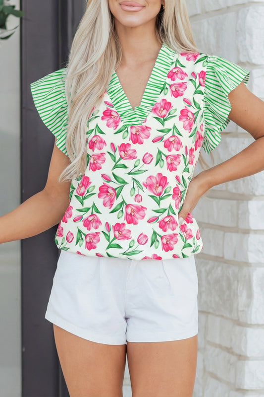 Blusa con escote en V, estampado floral dulce multicolor, y ribete a rayas con volantes