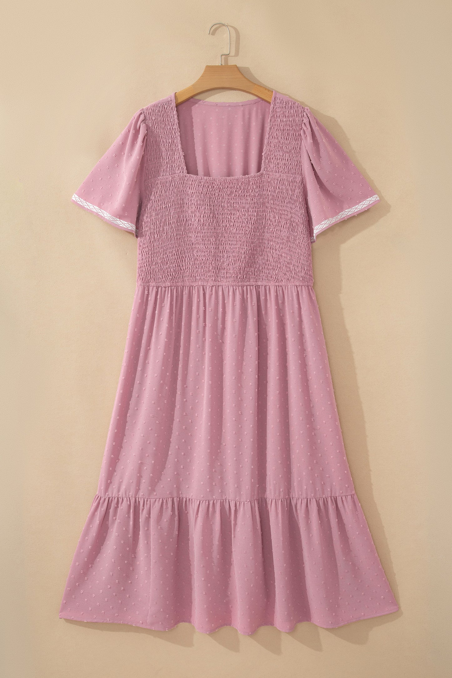Vestido Midi Fluido Rosa Talla Grande con Manga Corta, Puntos Suizos y Cintura Fruncida
