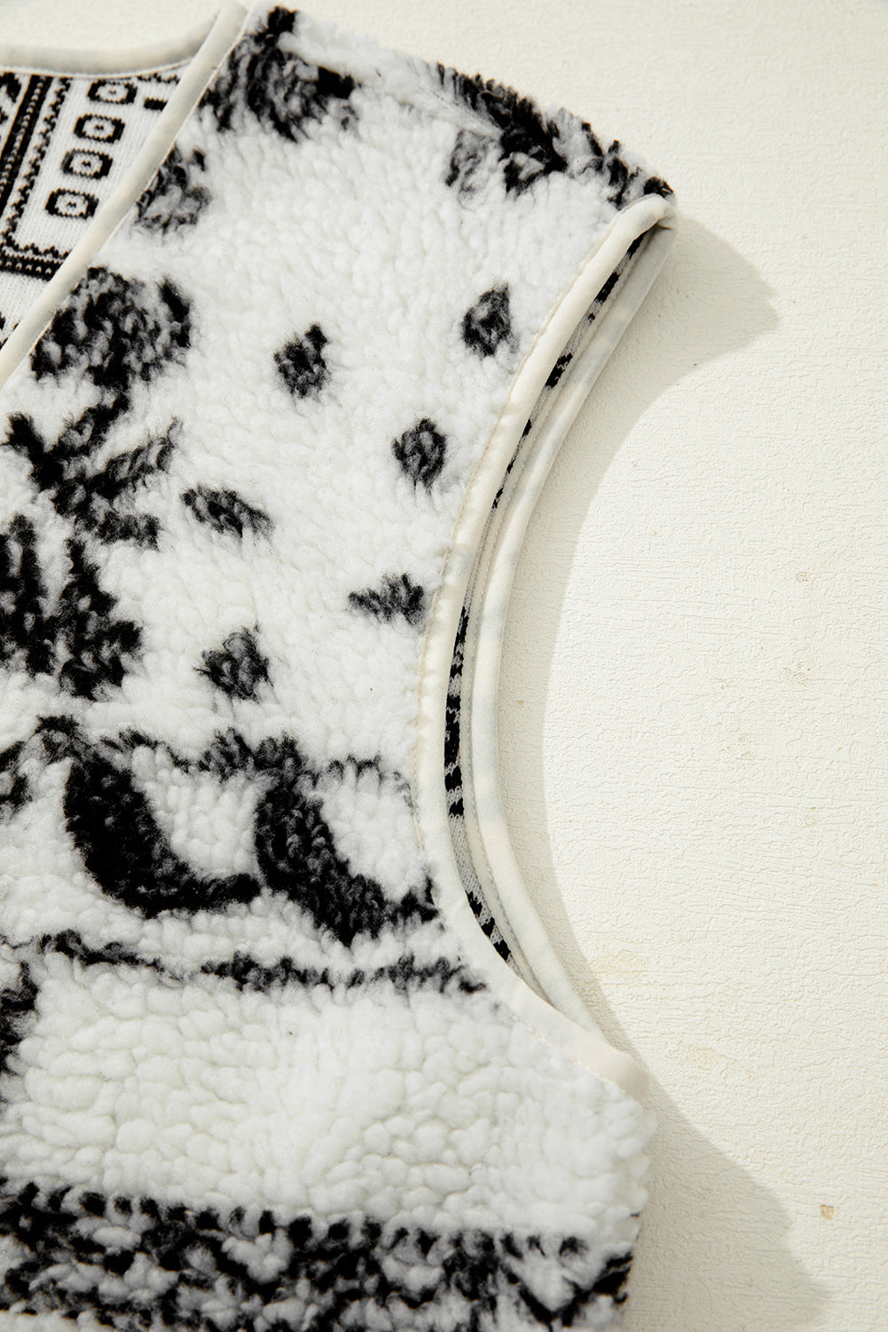 Chaqueta de chaleco de moda occidental con estampado de cachemira Sherpa beige con bolsillos