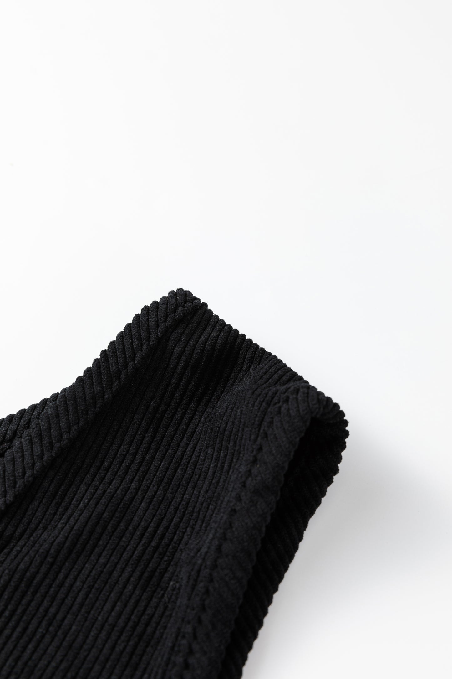 Minivestido Negro Sin Mangas de Pana Tallas Grandes con Bolsillos de Parche