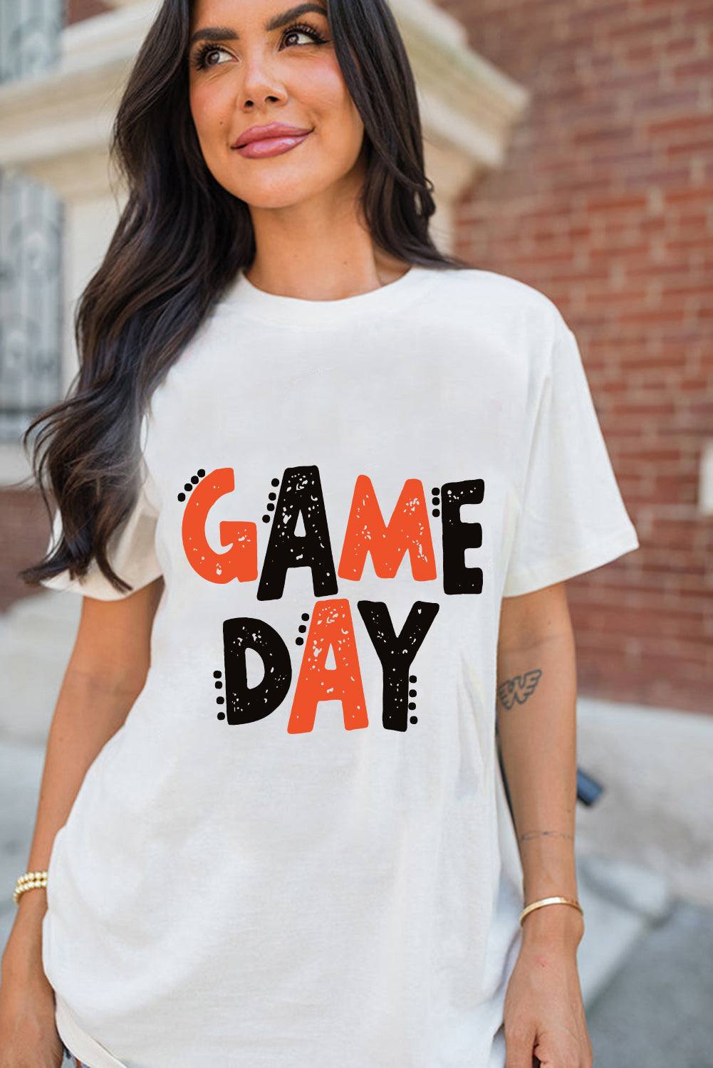Camiseta informal blanca divertida con letras estampadas para el DÍA DEL PARTIDO