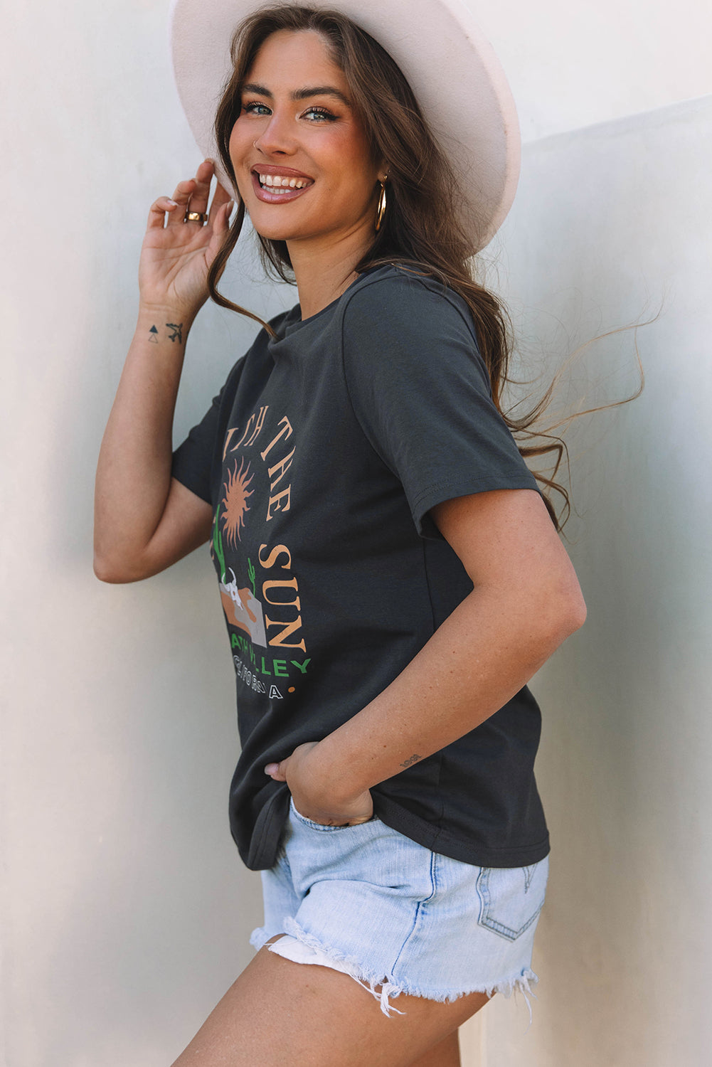 Dark Grey RISE WITH THE SUN Western Fashion Graphic Tee - Snoopy's Closet