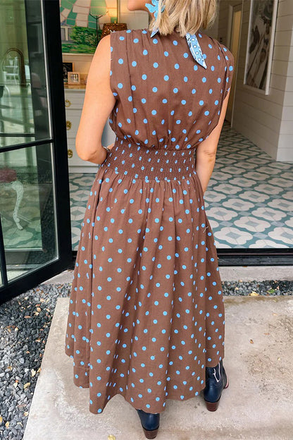 Vestido sin mangas con cremallera, cuello en V, estampado de lunares marrones y ribete en contraste