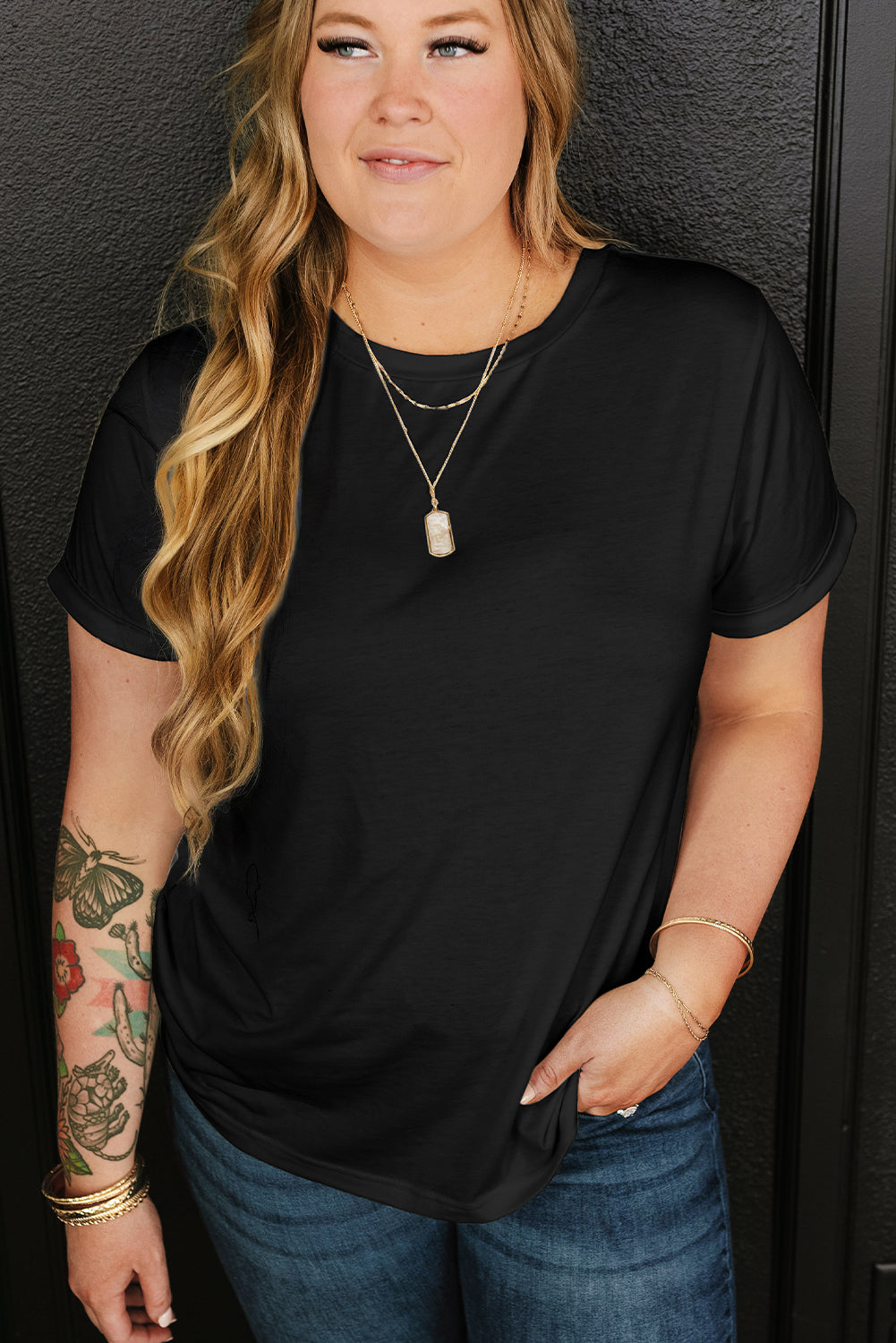 Black Round Neck Rolled Sleeve Plus Size T-shirt - Snoopy's Closet