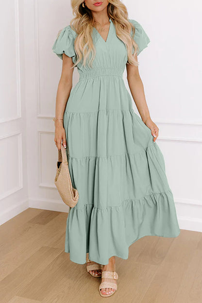 Vestido maxi escalonado de cintura alta con cuello en V y manga corta abullonada en color sólido Aqua claro