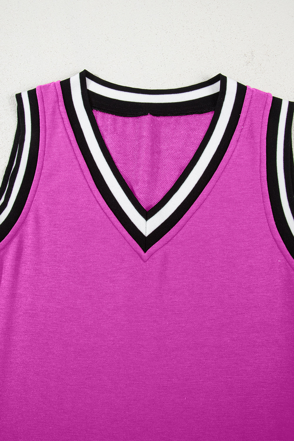 Vestido Mini Sin Mangas con Contraste de Color Orquídea Morada, Cuello de Pico y Corte Recto
