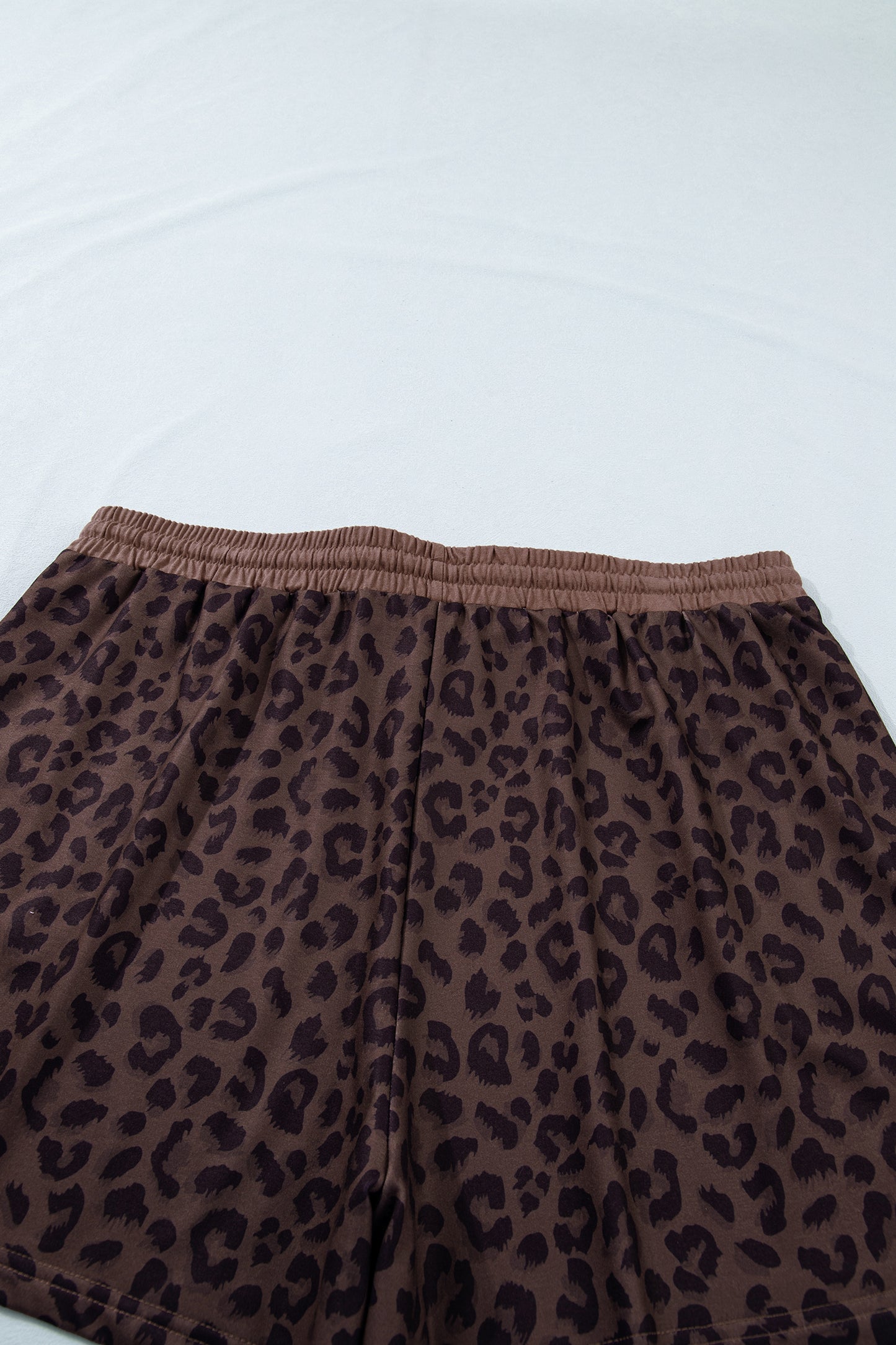 Conjunto corto de leopardo talla grande color café