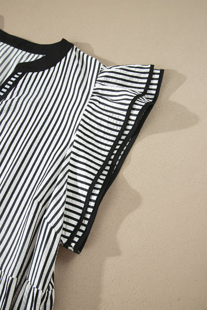 Vestido Maxi Negro Tallas Grandes con Abertura en V, Volantes y Mangas de Capas