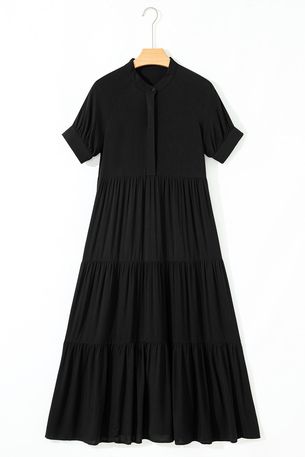 Vestido largo acampanado con volantes escalonados, manga corta y botones ocultos negros