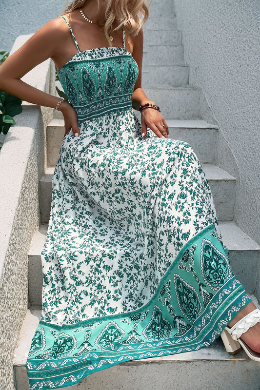 Maxivestido camisero fruncido con estampado floral bohemio verde