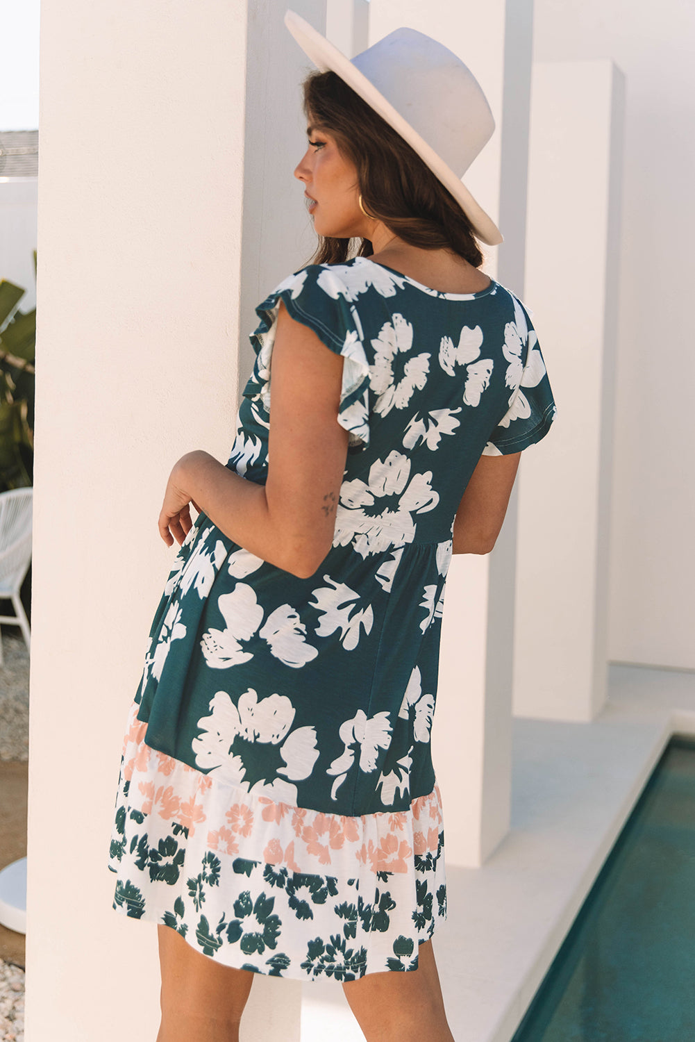 Minivestido verde floral con manga con volantes y cintura imperio