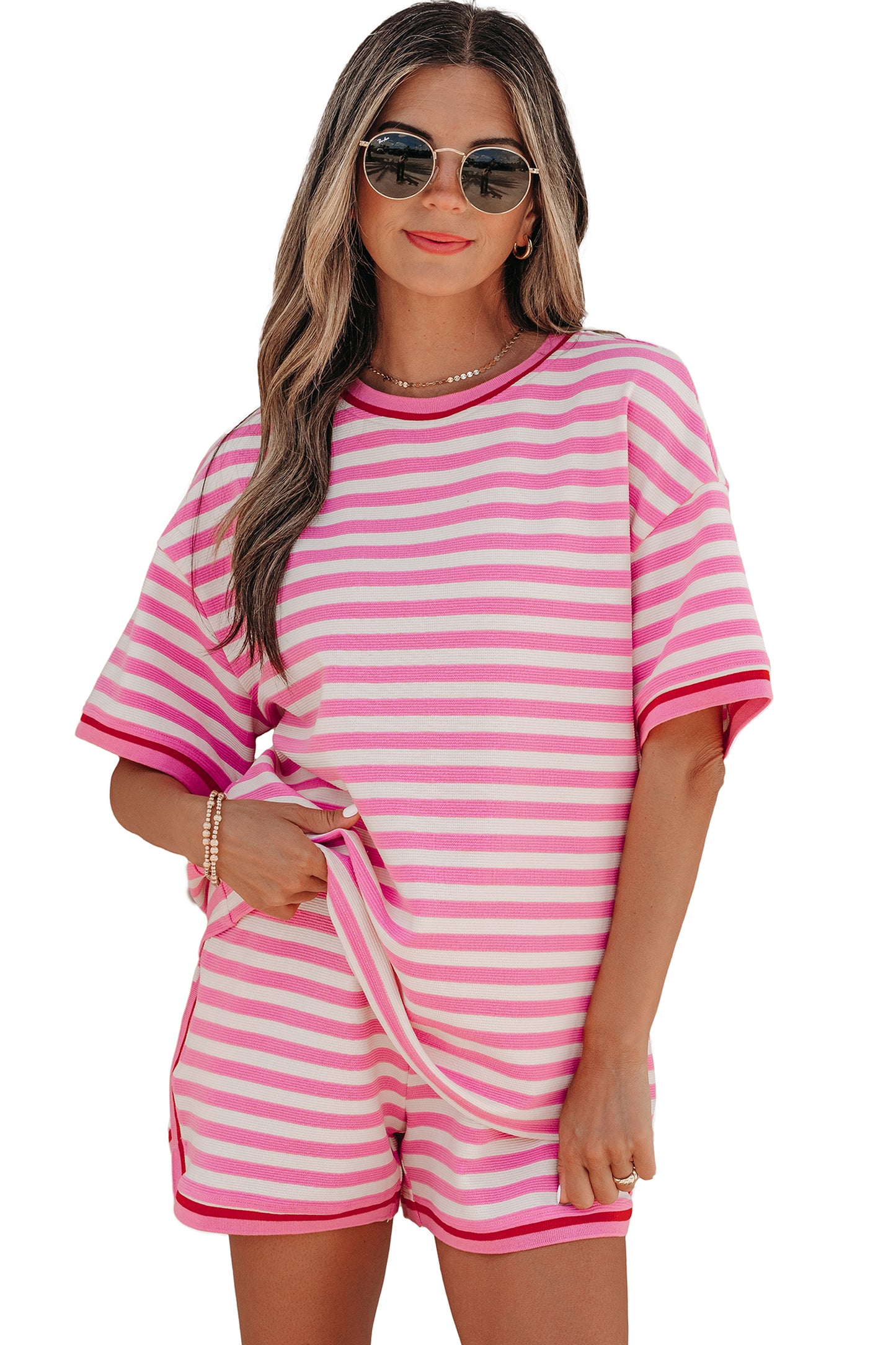 Top de manga corta con ribete en contraste de rayas rosas y shorts sueltos, conjunto casual de 2 piezas