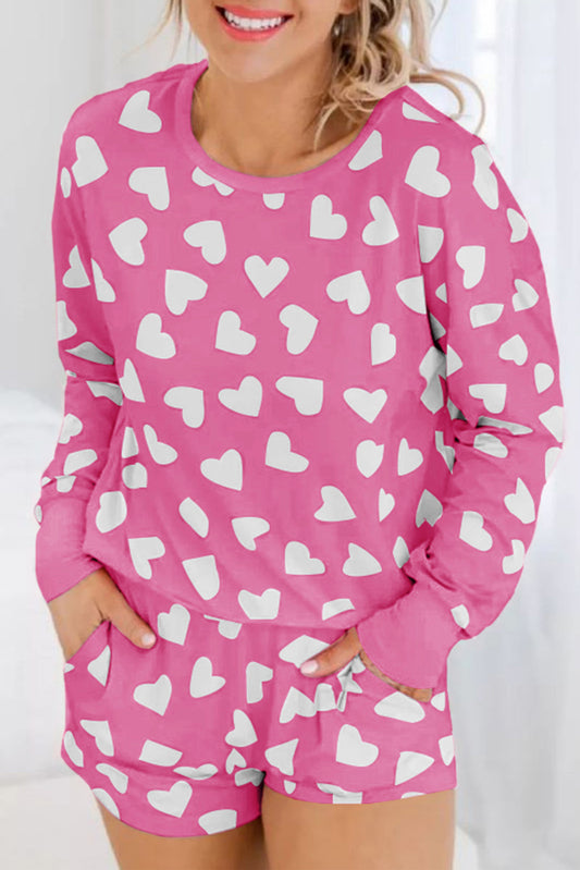 Conjunto de salón de top de manga larga y pantalón corto con estampado de corazones rosas de San Valentín