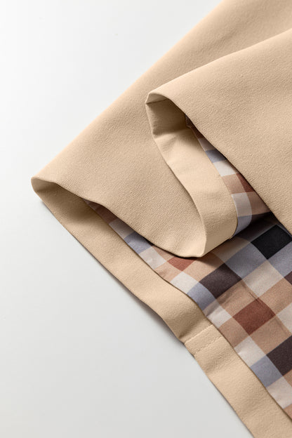 Gabardina cruzada de patchwork con forro a cuadros en pergamino