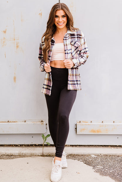 Chaqueta camisera rosa con estampado de cuadros geométricos y bolsillos