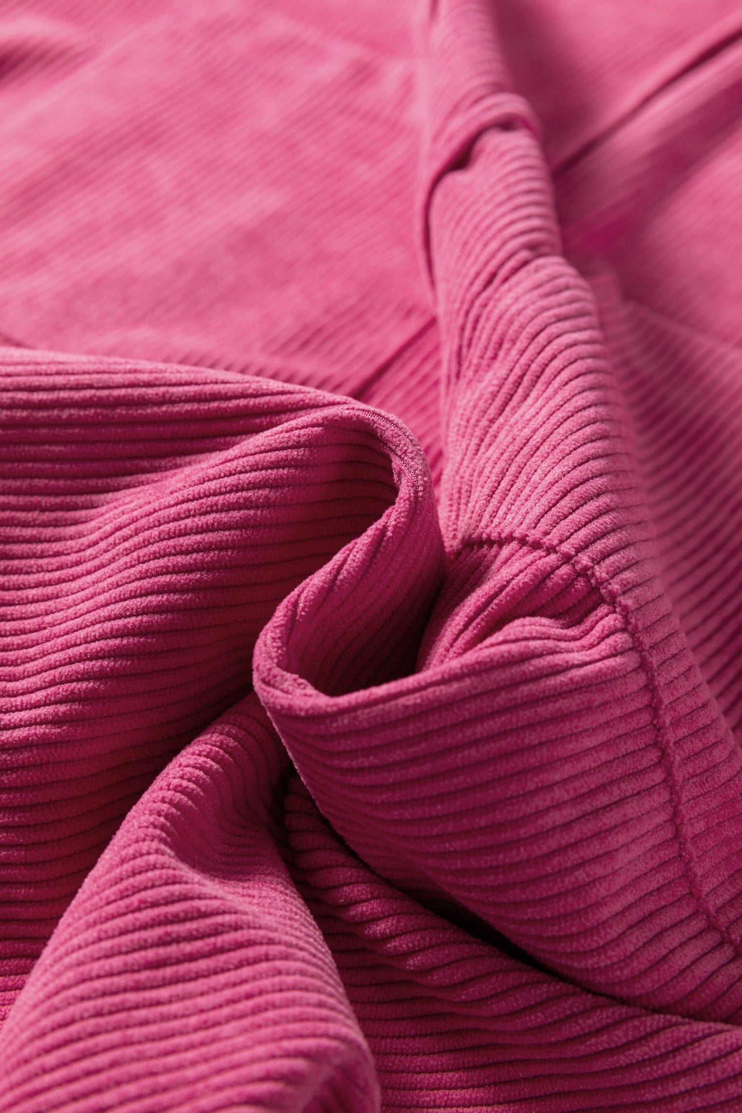 Minivestido sin mangas de pana rojo rosa con bolsillos de parche
