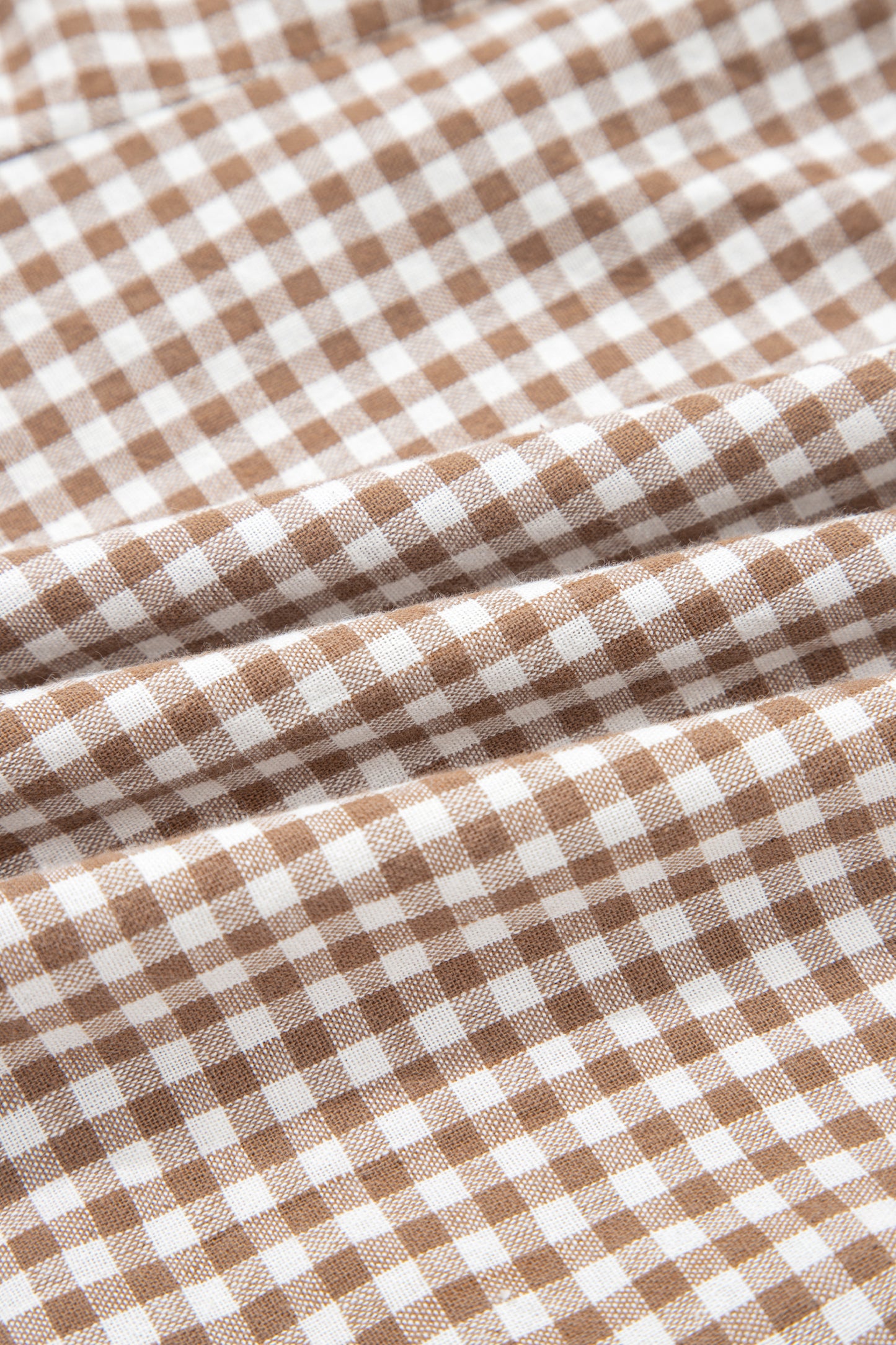 Pantalones cortos de talla grande con estampado de cuadros y ribete en contraste caqui