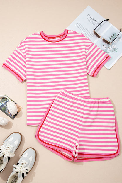 Top de manga corta con ribete en contraste de rayas rosas y shorts sueltos, conjunto casual de 2 piezas