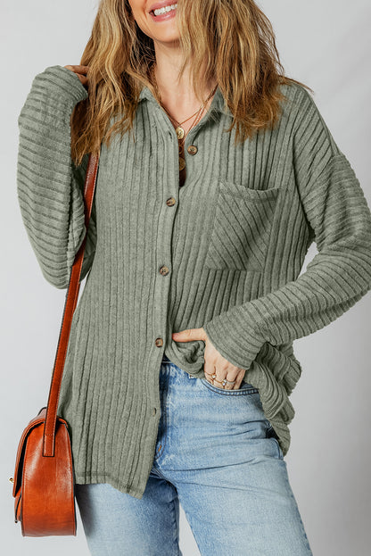 Chaqueta camisa Mist Green térmica acanalada con textura, hombros caídos y botones