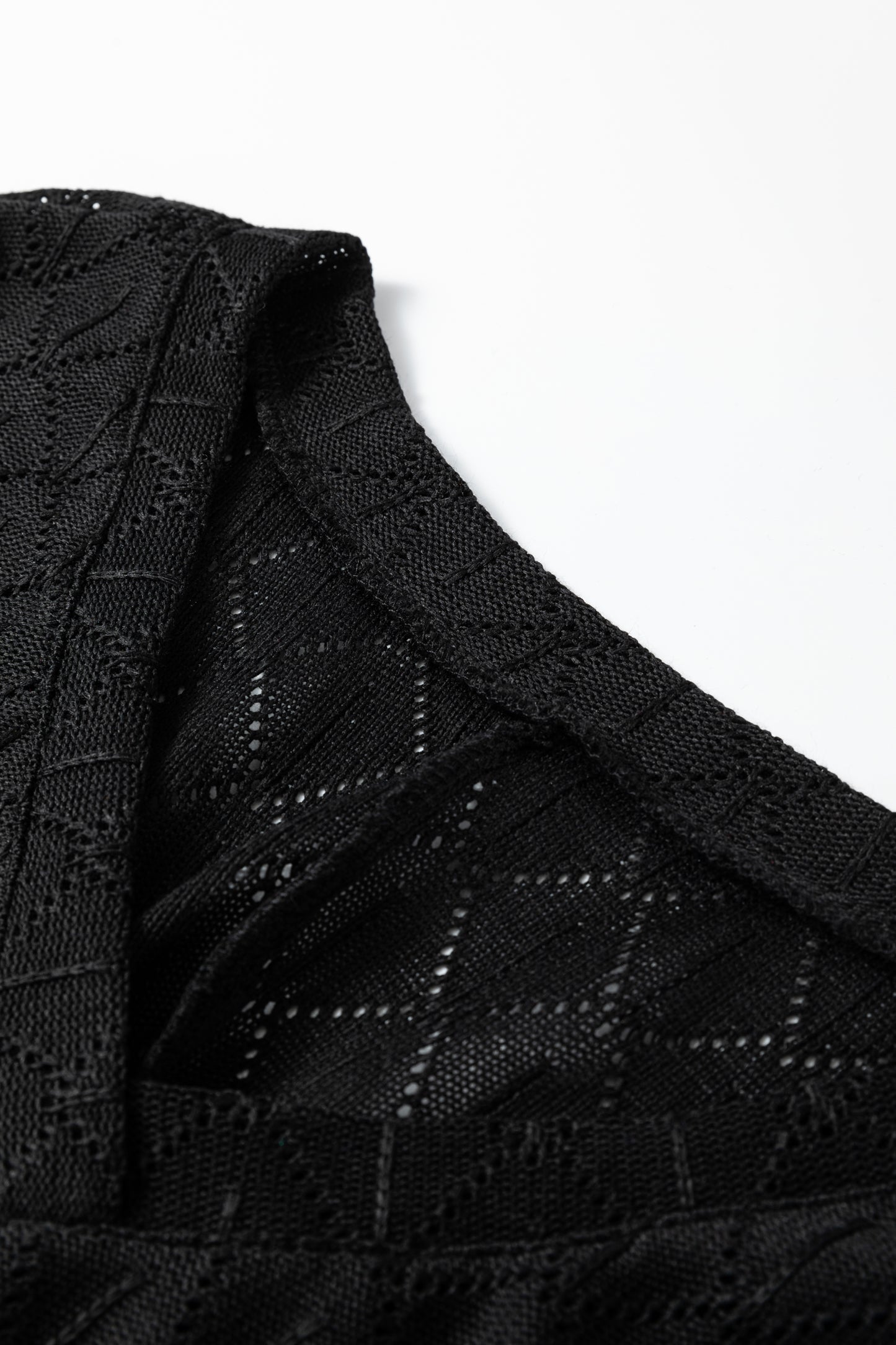 Top Holgado de Punto Calado Rombos con Cuello V Talla Grande Negro