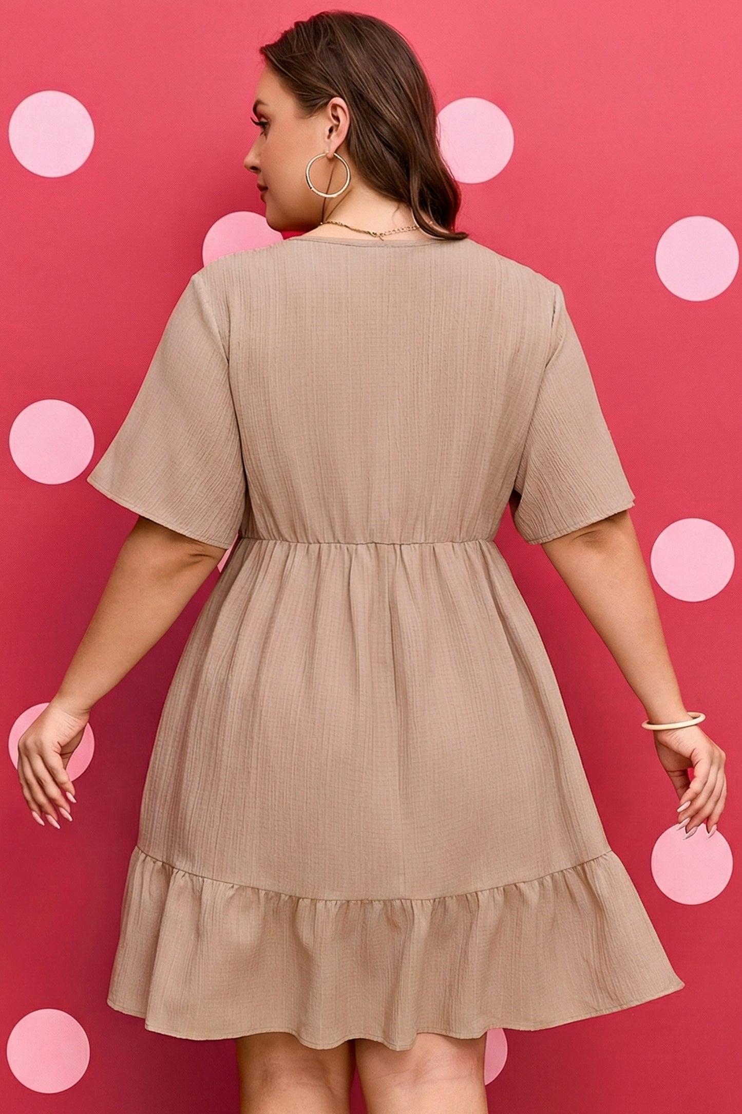 Vestido Texturizado de Manga Corta con Volantes Talla Grande Color Caqui Oscuro
