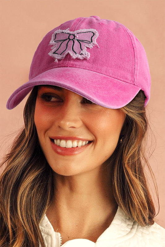 Gorra de béisbol ajustable lavada con lazo rojo de retazos