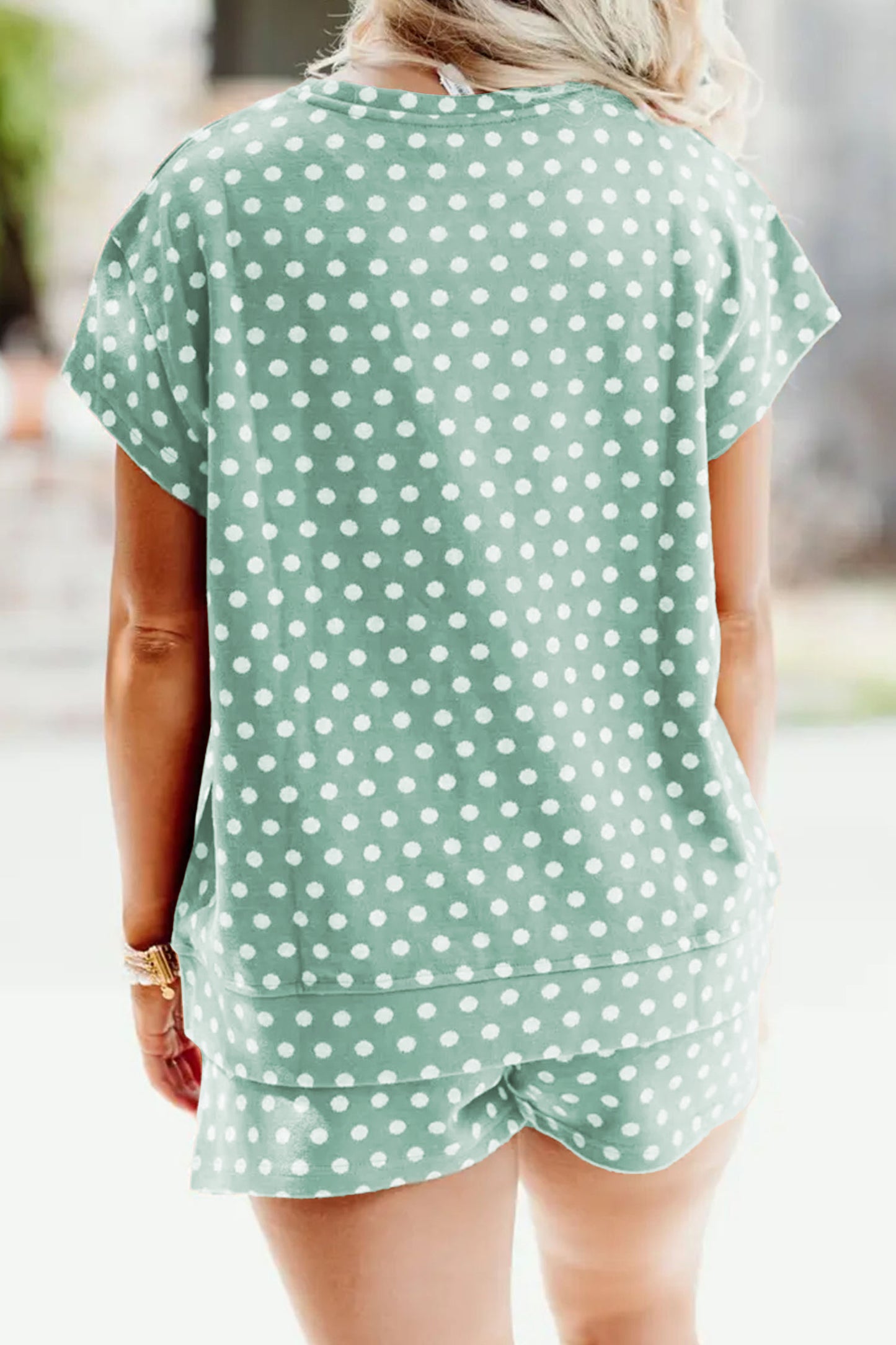 Conjunto corto estampado de lunares verdes