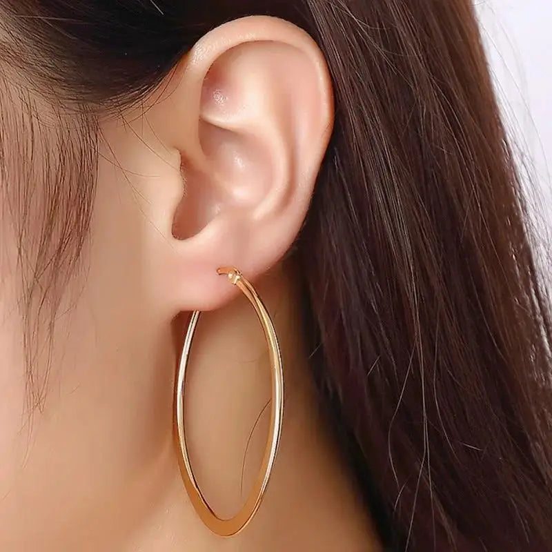 Showfay Color Dorado Simple Elegante Acero Inoxidable Aretes de Botón Set para Mujeres Niñas Uso Diario Fiesta Festival Joyería Casual Regalo