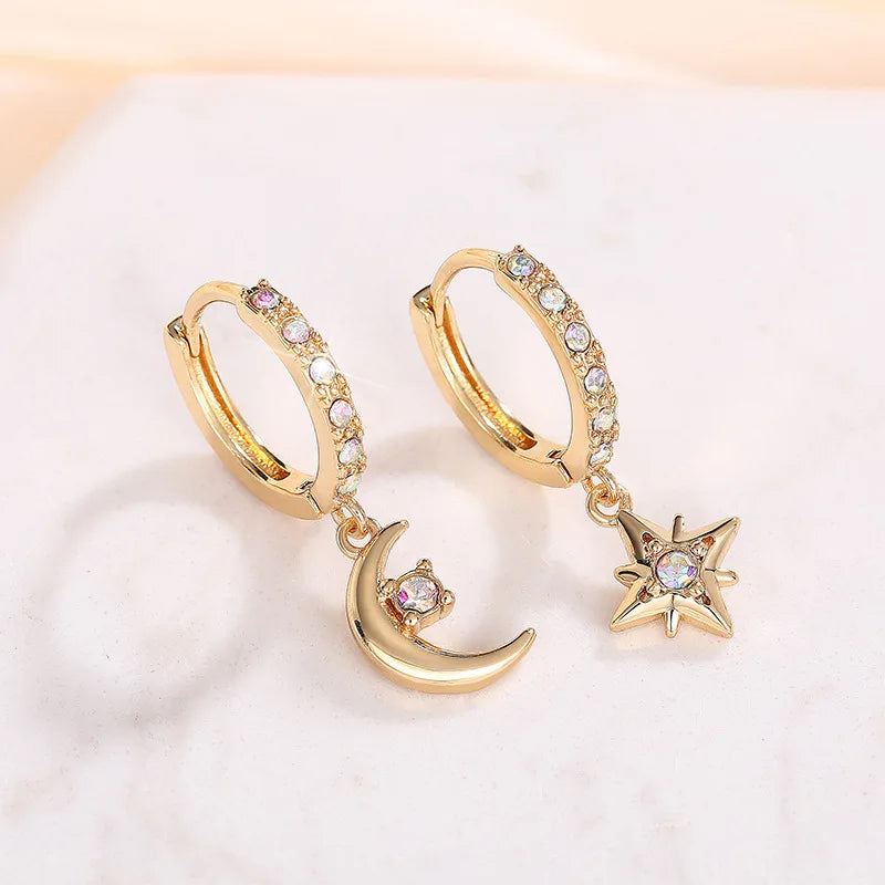 Pendientes de aro chapados en oro Lucky Charm con colgante de luna de ópalo para mujer, uso diario, estilo lindo