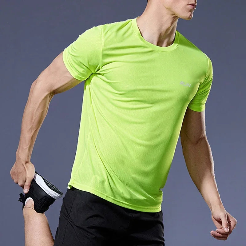 Camiseta de verano elástica para hombre, transpirable, de seda helada, de manga corta, casual, de secado rápido, para gimnasio, correr, ropa masculina