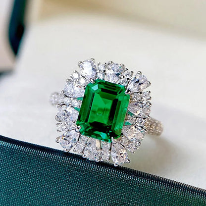European and American Anniversary Couple Gift: European and American New Geometric Ring Luxury Green Zircon Accessory