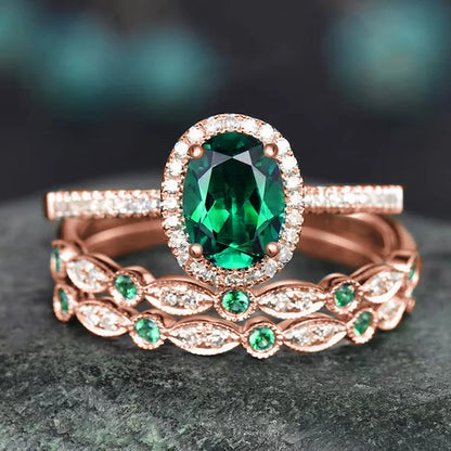 European and American Anniversary Couple Gift: European and American New Geometric Ring Luxury Green Zircon Accessory
