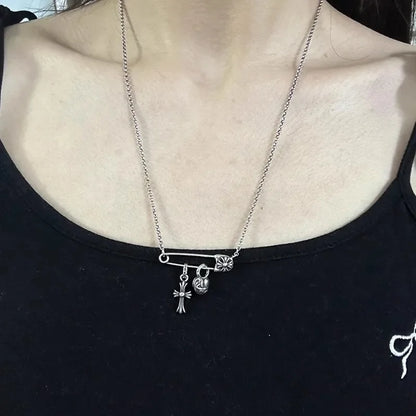 Plata de Ley S925, Retro y Antiguo Collar con Colgante de Corazón de Melocotón y Cruz, Personalidad Europea y Americana para Hombres y Mujeres
