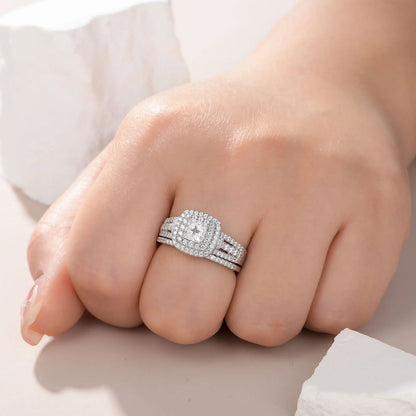 Newshe Lujoso Juego de Anillos de Boda con Halo de Plata Esterlina 925 para Mujeres Elegante Joyería Anillos de Diamante de Princesa Simulados