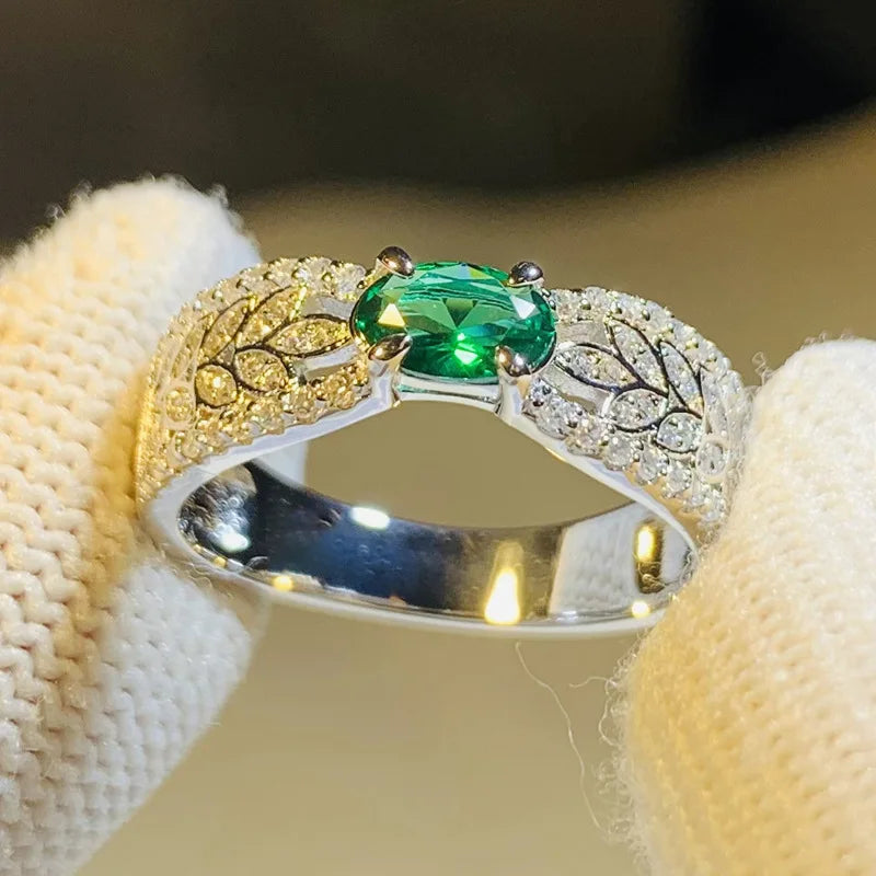 European and American Anniversary Couple Gift: European and American New Geometric Ring Luxury Green Zircon Accessory