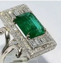 European and American Anniversary Couple Gift: European and American New Geometric Ring Luxury Green Zircon Accessory