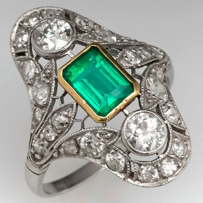 European and American Anniversary Couple Gift: European and American New Geometric Ring Luxury Green Zircon Accessory