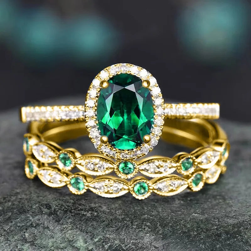 European and American Anniversary Couple Gift: European and American New Geometric Ring Luxury Green Zircon Accessory