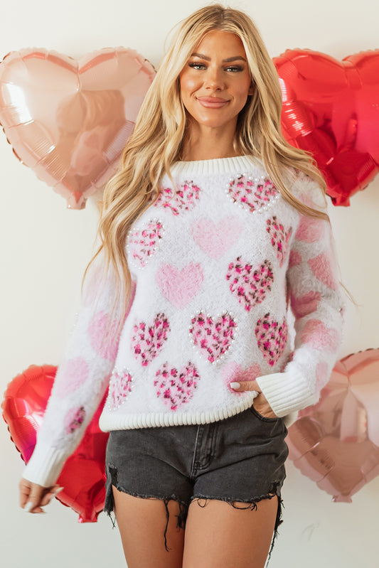 Suéter borroso con ribete acanalado, estampado de leopardo y corazón rosa con perlas