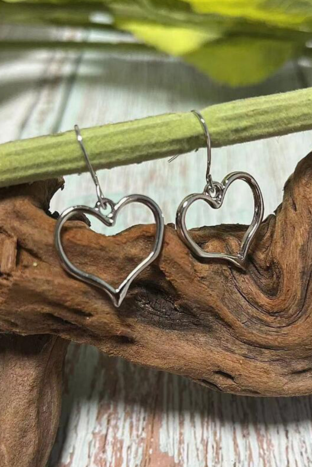 Silvery Heart Shape Hook Drop Earrings - Snoopy's Closet