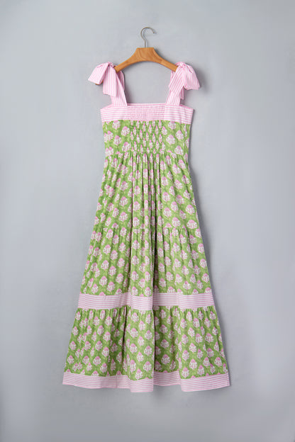 Vestido Maxi con Estampado Floral Verde, Detalles Rayados y Tirantes con Nudo