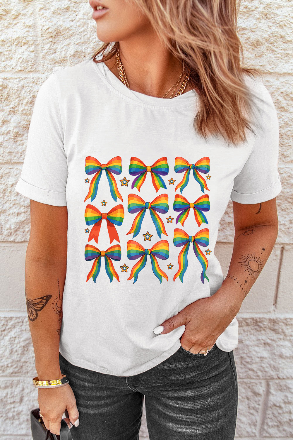 Camiseta de mezcla de algodón con estampado de estrellas y lazo, orgullo blanco
