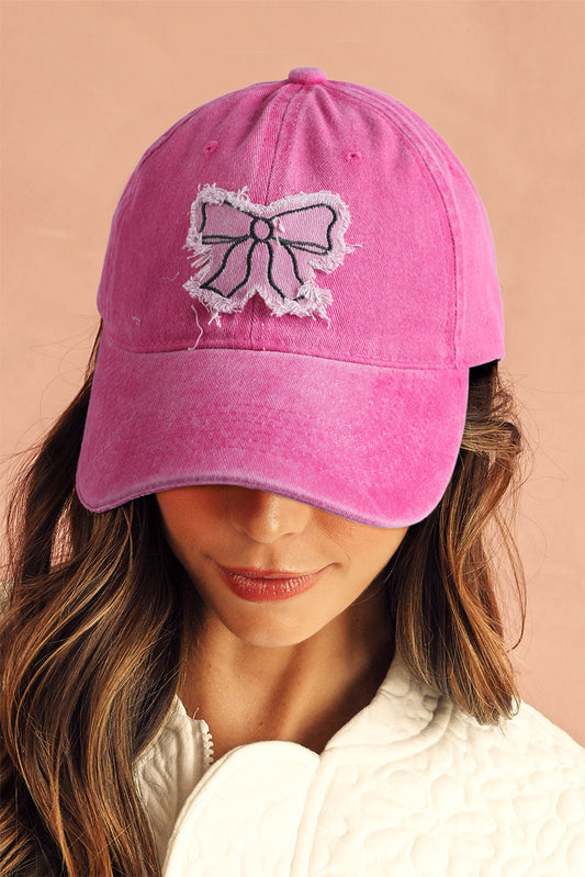 Gorra de béisbol ajustable lavada con lazo rojo de retazos